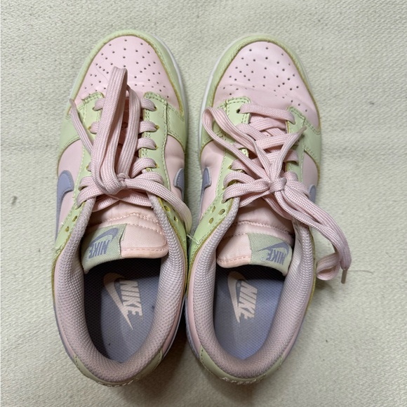 Nike Dunk Low Shoes Womens Size 7 Pastel Casual
Women's US 7 - Picture 3 of 8